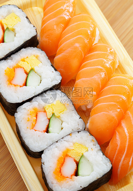 寿司便当盒螃蟹橙子盒子食物午餐海藻便当鱼子美食黄瓜图片