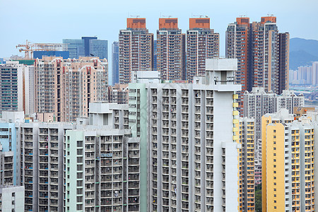 住宅楼绿色植物蓝色财产天线民众城市建筑学建筑市中心图片