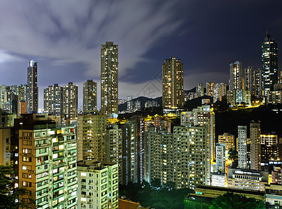 香港的公寓楼大楼绿色土地天线蓝色住宅民众市中心建筑城市天空图片