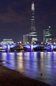 伦敦的沙石桥和Southwark桥照明景点旅行地标摩天大楼观光城市点燃旅游碎片图片