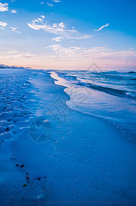 日出在阳光照耀的佛罗里达州上空海滩天空酒店场景海岸线地平线气候云景海岸天气图片