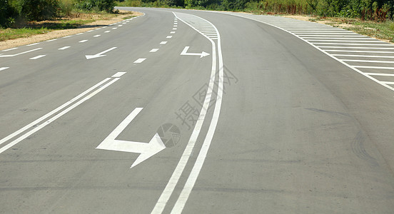 作为郊区车道路标的箭头标志曲线操作速度指针运输说明运动划分街道城市图片