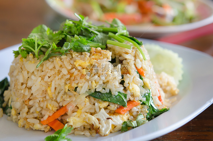 炒米饭白色食物油炸绿色黄色美食蔬菜图片