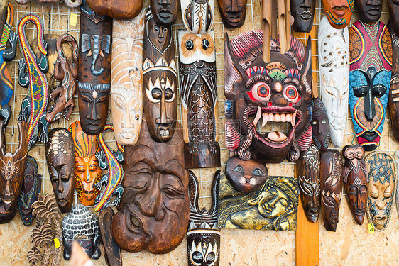 非洲面具木头纪念品宗教图腾手工木制面具仪式部落历史文化图片
