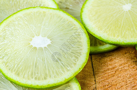 柠檬切片宏观白色水果绿色图片