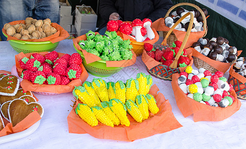 蘑菇玉米草莓形状甜食市场图片