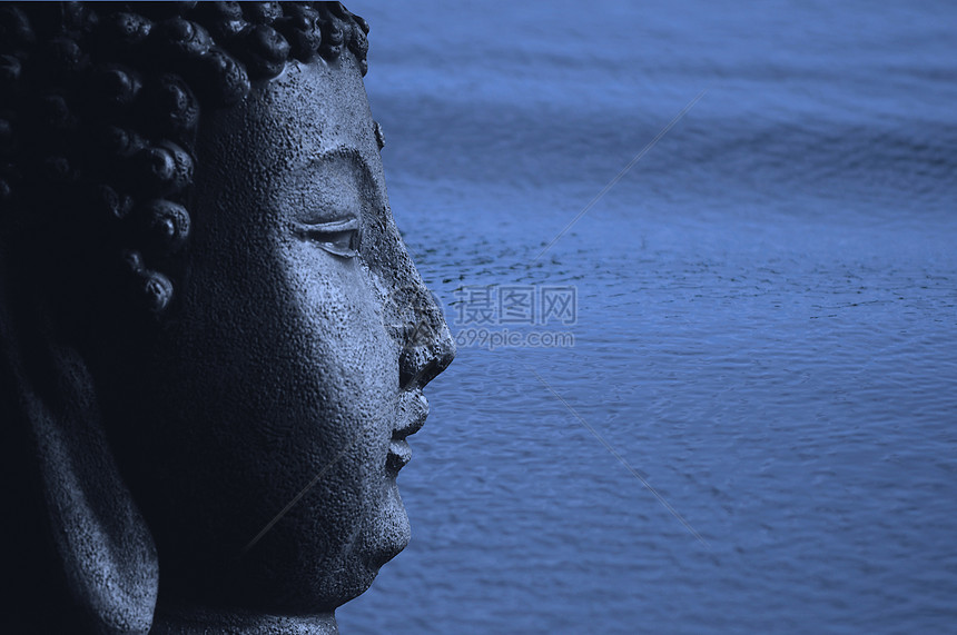 蓝宗佛和水智慧雕像海洋文化水景佛头蓝色宗教禅意液体图片
