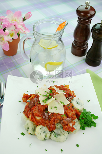 菠菜甘诺奇水壶味道餐巾土豆花朵胡椒香菜玻璃柠檬用餐图片