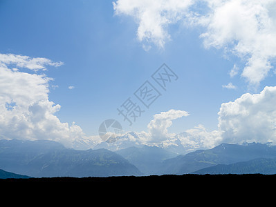 贝亚登堡 瑞士山脉草地荒野石头季节植物群公园天空爬坡国家图片