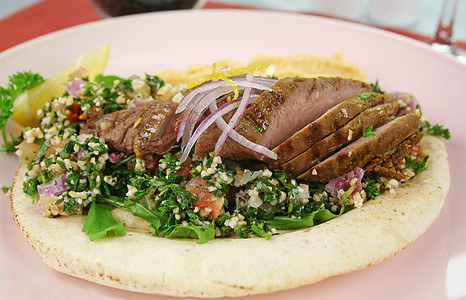 中东羊肉饼面包香菜营养禁忌青菜午餐蔬菜美食用餐草药鱼片图片