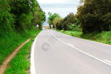 空道路公园叶子路线国家曲线晴天沥青小路环境季节图片