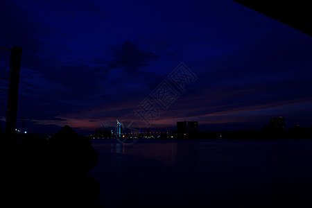 黄昏时的Bhumibol桥地区11图片