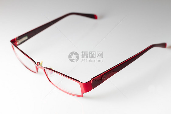 白色上的红镜黑色塑料反射镜片框架眼镜光学阅读眼睛图片