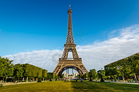 Eiffel铁塔和法国巴黎的城市天空建筑旅游假期蓝色旅行火星金属文化图片