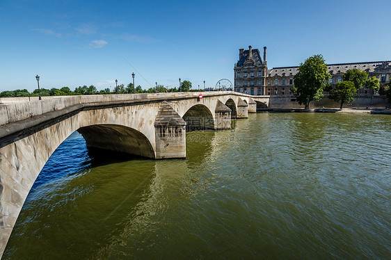 和Pont Royal法国巴黎蓝色历史景观风格假期摩天轮旅行天空游客纪念碑图片