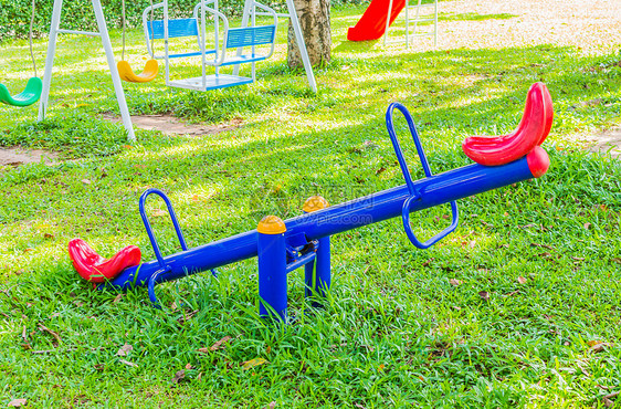游乐场公园乐趣梯子玩具孩子游戏童年红色塑料黄色图片
