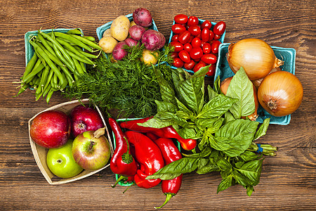 销售水果和蔬菜集装箱食品食物木头草药乡村土豆展示农民桌子图片