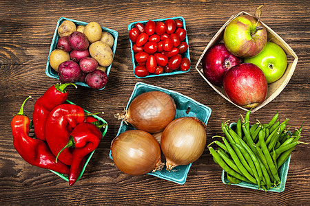 销售水果和蔬菜杂货展示集装箱土豆洋葱农贸市场桌子胡椒食物乡村图片