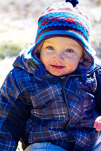 一年年的玩耍和徒步旅行夹克帽子远足小男孩男生针织帽森林荒野探索袜帽图片