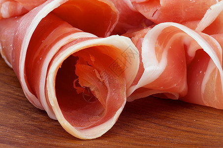 Prosciutto 专利健康饮食背景火腿片宏观乡村饮食小吃冷盘美食猪肉图片