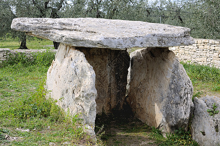 比谢列 普利亚 意大利巴伦顶点地方埋葬人类考古学文化石灰石宗教白色图片