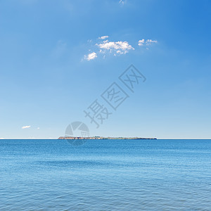 蓝海和天空 地平线岛屿图片