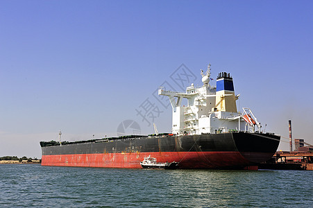 卸载矿石货物班轮人士进口后勤船运码头贮存船厂马赛港口商业图片