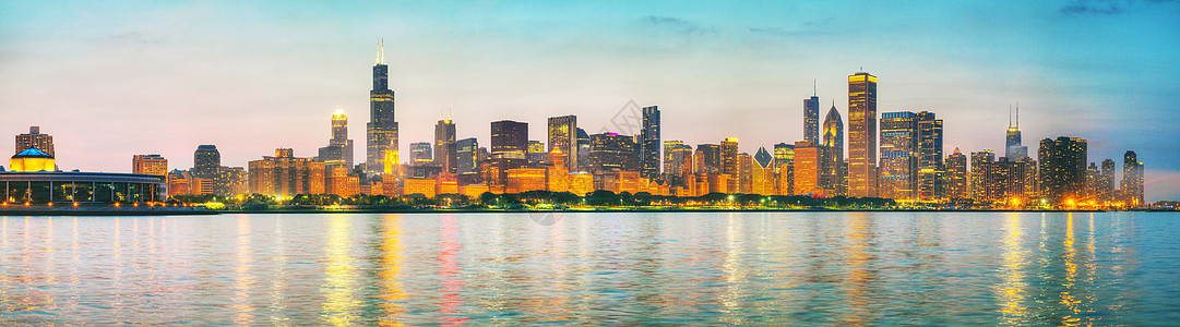 芝加哥市中心城市景色全景景观反射天空公园建筑摩天大楼图片
