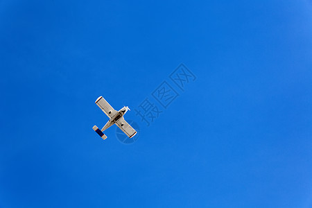 白天小飞机图片