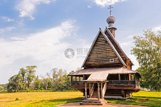 俄罗斯木制教堂 苏兹达尔天空木头建筑洋葱天炉历史文化城市宗教博物馆图片