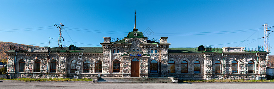 横跨西伯利亚铁路上的Slyudyanka火车站 Baikal湖车站圆形地区旅游旅行图片