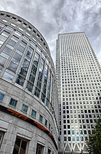 伦敦的加那利码头金融区大楼城市办公室天空窗户摩天大楼建筑场景旅行商业市中心图片