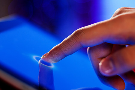 手指触摸屏幕药片男人界面笔记本电脑手势按钮娱乐监视器工具图片