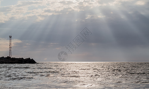 波罗的海上空的天空图片