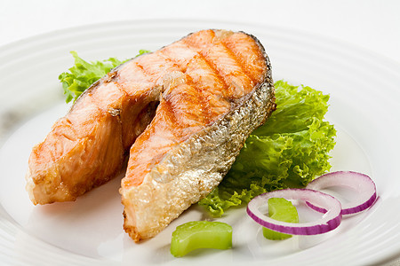 灰鲑鱼养分食物盘子营养沙拉柠檬晚餐油炸蔬菜宴会图片