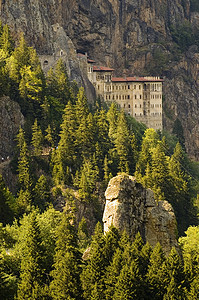 苏梅拉修道院牧师热情建筑学岩石历史旅游者火鸡宗教地标吸引力图片