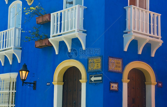 卡塔赫纳德印第亚斯房子街道教会殖民建筑学蓝色建筑拉丁旅行城市图片