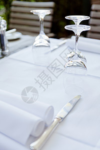 餐厅餐具玻璃宴会夏季餐桌玻璃餐巾餐具盘子酒吧桌子家具风格桌布服务图片