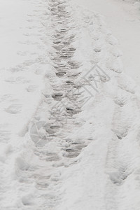 雪上脚步踪迹路线探索风景远足勘探冒险高山痕迹脚印图片