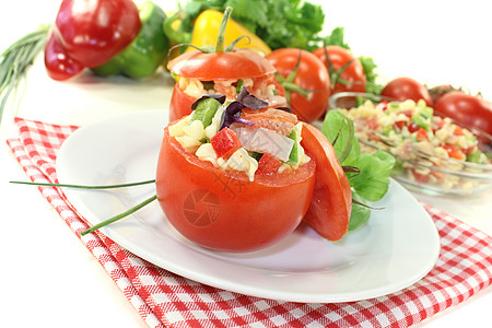 填塞西红番茄熏肉沙拉服务宴会餐饮小吃蔬菜派对意面柠檬图片
