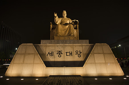 在南朝鲜的河城中历史地标雕像城市遗产国王图片