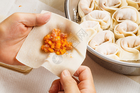 土制食物手工蔬菜节日饺子水角人手新年图片