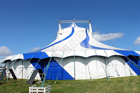 野外马戏团帐篷图片