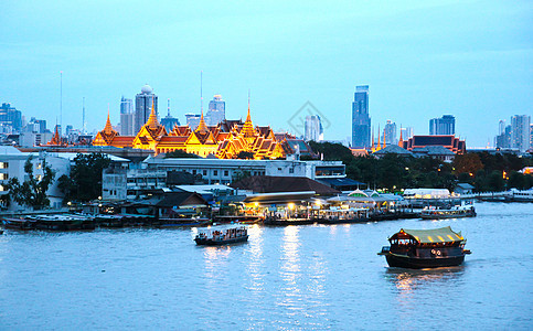 夜里大宫和Chao Phraya河的空中风景反射建造首都建筑交通酒店中心蓝色办公室市中心图片