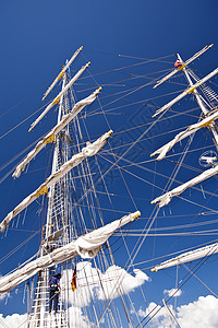 塞格利施夫天空航行船舶桅杆蓝色港口绳梯白色帆船索具图片