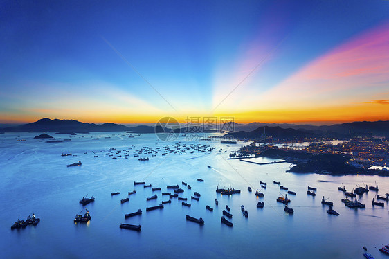 香港沿栖息地的日落图片