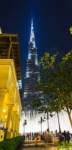 阿联酋迪拜高楼建筑和街道灯光办公室金融窗户奢华假期商业景观天空玻璃图片