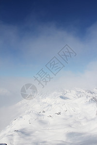 山峰峰假期天空日出季节童话全景阳光旅行滑雪高山图片