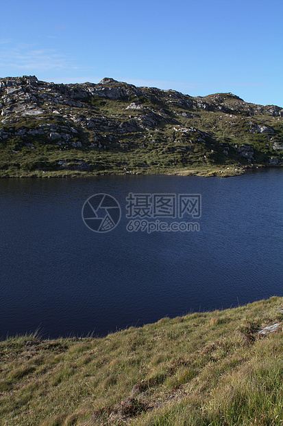 邓洛沟的天然湖风景地标公园天空全景远足场地小路远景旅行图片