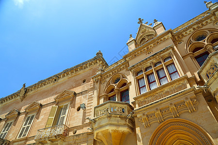Mdina历史建筑学建造城市教会旅游假期建筑蓝色天空历史性遗产图片